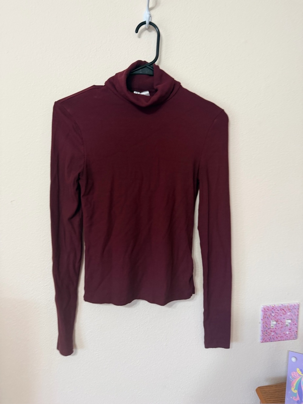Divided turtleneck maroon size M (fits like a Small)